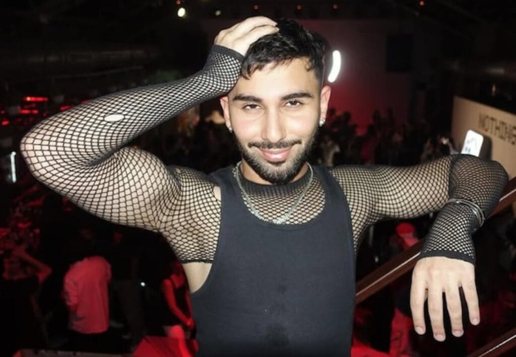 মন্দির সংলগ্ন এলাকায় উদ্দাম মদ্যপান, পুলিশের হাতে আটক ওরি