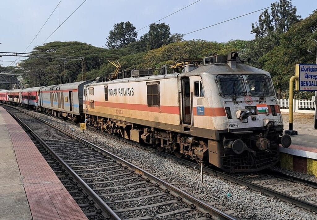 ভারতের সবচেয়ে ধনী স্টেশন কোনটি জানেন? তালিকায় হাওড়া কোথায়?