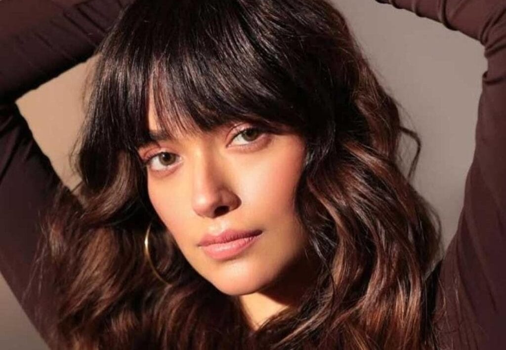 টলিউডে অভিষেক শাশ্বত-কন্যার, বিপরীতে বলি তারকা, ডেবিউতে হিয়ার সঙ্গী হবেন কে?