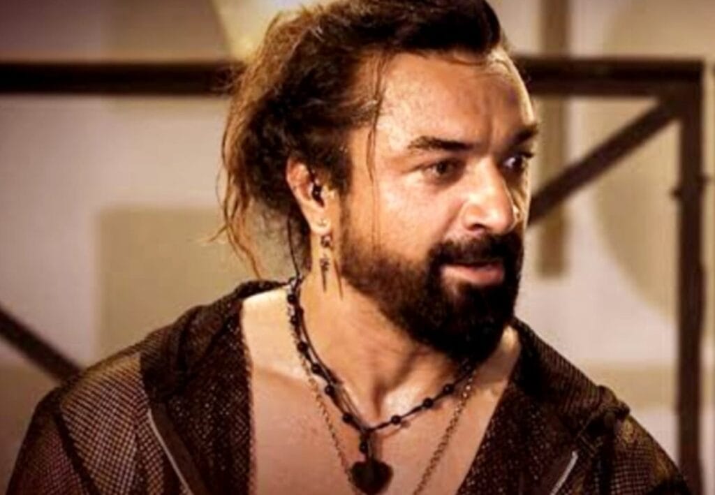 দিনের পর দিন যৌন হেনস্থা! ‘হাউজ অ্যারেস্ট’ শো নিয়ে বিতর্কের মাঝে নিজেই ‘অ্যারেস্ট’ আজাজ খান!