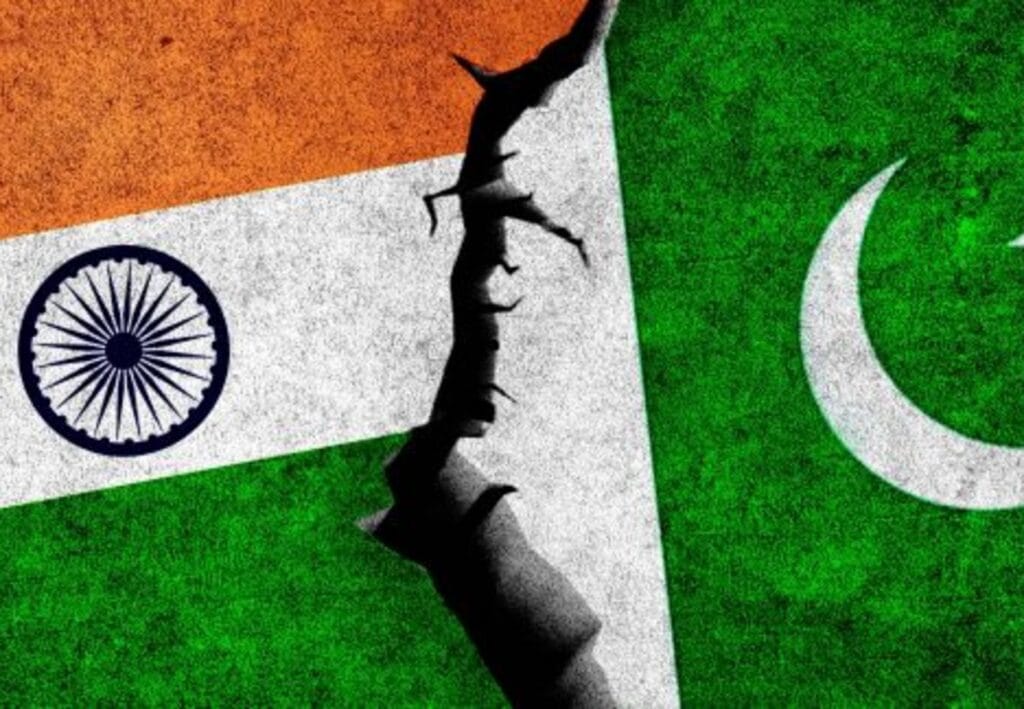 ভারত-পাকিস্তানের মধ্যে বাড়ছে চাপানউতর, দেশে বন্ধ করা হল ২৪টি বিমানবন্দর