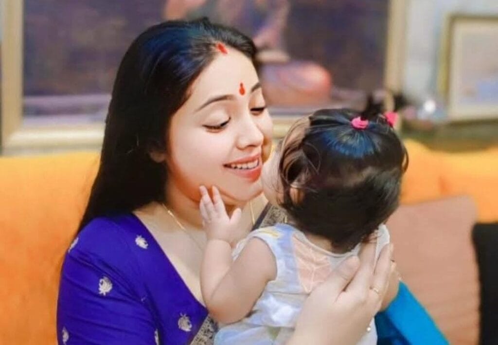 'উদযাপনে বিশ্বাসী নই', মাতৃদিবসে শ্রীময়ীর একটাই চাওয়া, 'মা-মেয়ে সম্পর্ক অটুট থাকুক ৩৬৫ দিন'