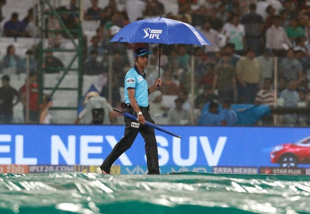 বৃহস্পতি থেকে প্লে অফ শুরু, বৃষ্টিতে ভেস্তে গেলে কী হবে