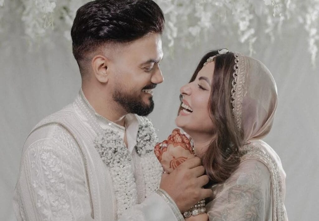 ভালবাসার কাছে হারল ক্যানসারও! রোগের সঙ্গে লড়াইয়ের মাঝেই প্রেমিকের গলায় মালা দিলেন হিনা