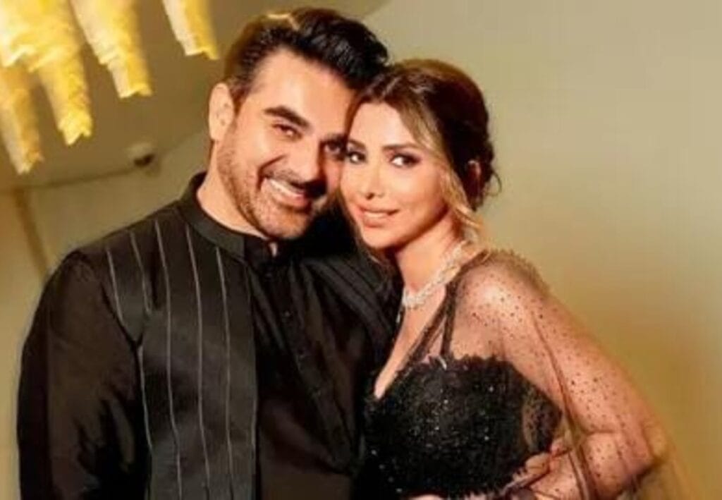 ৫৭-য় সত্যিই কি বাবা হচ্ছেন আরবাজ? ছবিশিকারিদের শুভেচ্ছা নিয়ে কী বললেন অভিনেতা?