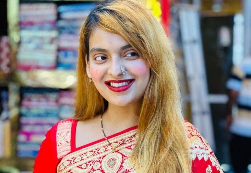 সন্তানকে ভ্লগে দেখিয়ে রোজগার! ট্রোলের মুখে পড়ে মধুবনী লিখলেন, 'ওর জন্মানোর আগেই...'