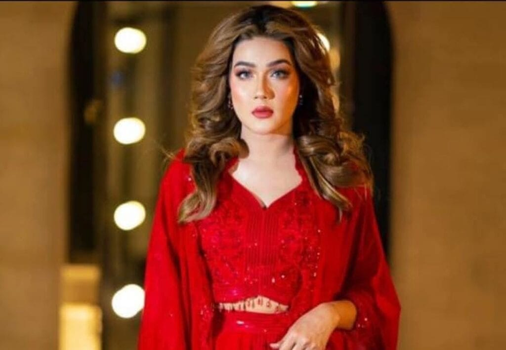 'বিদায়...' হঠাৎ পোস্ট মাহিয়া মাহির, ছোট্ট ছেলেকে রেখে কোথায় গেলেন অভিনেত্রী?