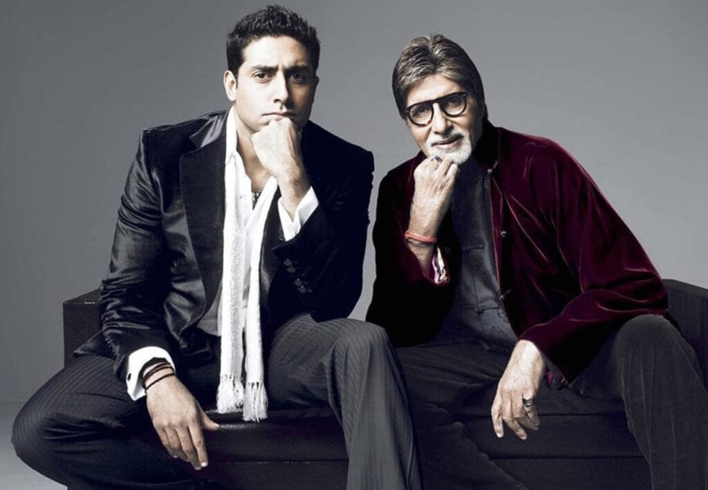 বাবার সঙ্গে তুলনা করে ছেলেকে কটাক্ষ! সর্বসমক্ষেই ছেলের 'প্রশংসা'য় পঞ্চমুখ অমিতাভ