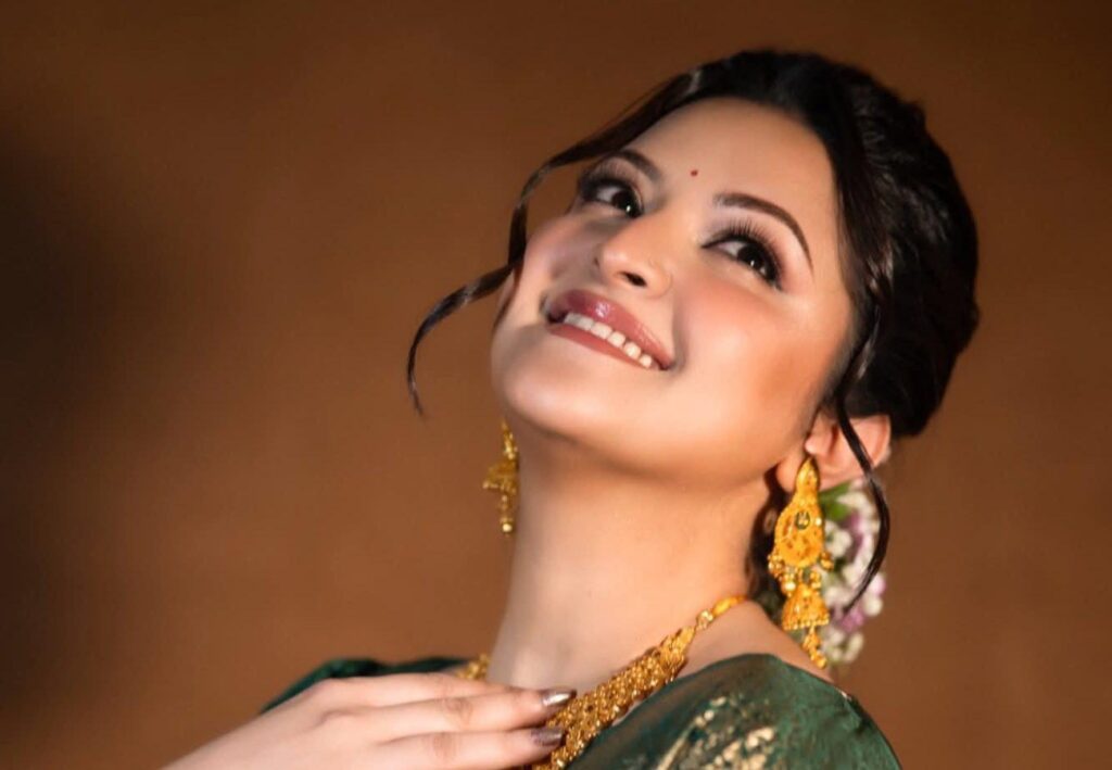 নতুন করে প্রেমে পড়লেন পরীমণি! সমাজমাধ্যমের পোস্টই উস্কে দিচ্ছে জল্পনা