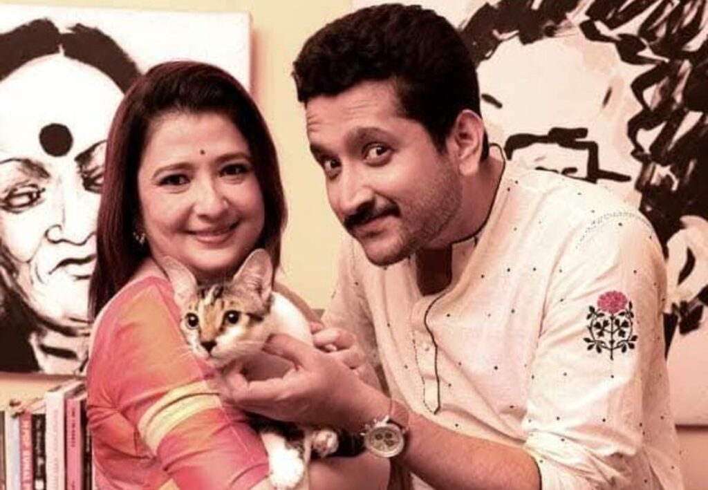 ছোট্ট দুই চোখ তাকানো, গোলগাল চেহারা, কার মতো দেখতে হল পরম-পিয়ার পুত্রকে? নাম কী?